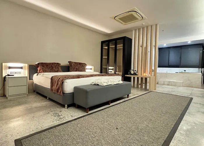 Life Point Hotel